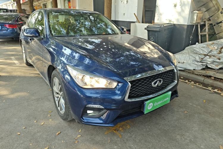 Used Infiniti Q50L 2018 2.0T Comfort Edition China VI Standard Front Right 45 Deg
