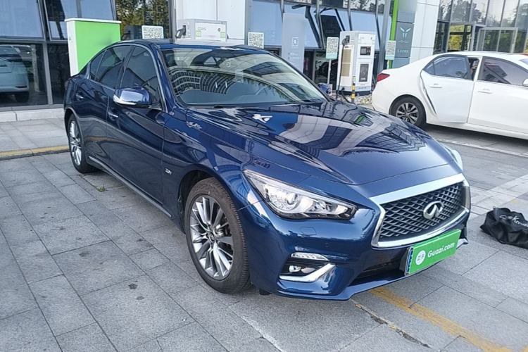 Used Infiniti Q50L 2018 2.0T Enjoyment Version China VI Standard Front Right 45 Deg