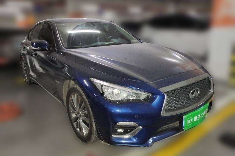 Used Infiniti Q50L 2018 2.0T Luxury Edition China V Standard Front Right 45 Deg
