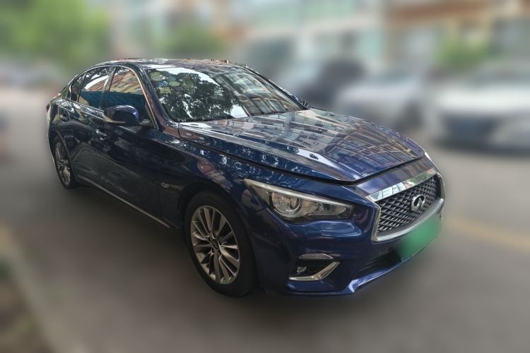 Used Infiniti Q50L 2018 2.0T Enjoyment Version China V Standard Front Right 45 Deg