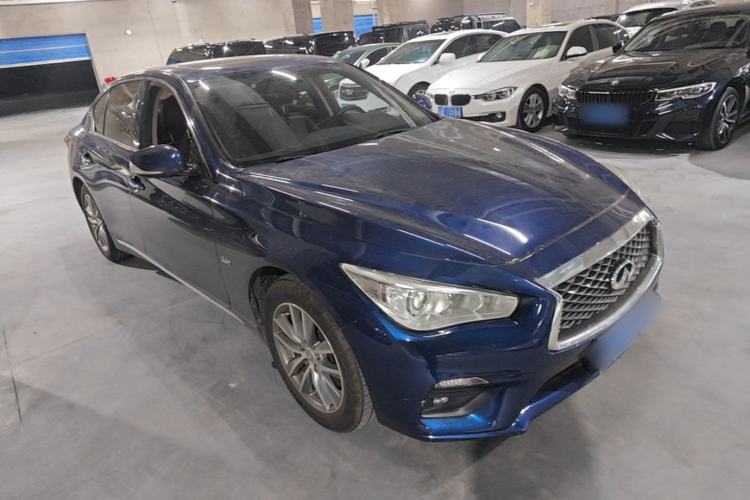 Used Infiniti Q50L 2018 2.0T Comfort Edition China VI Standard Front Right 45 Deg