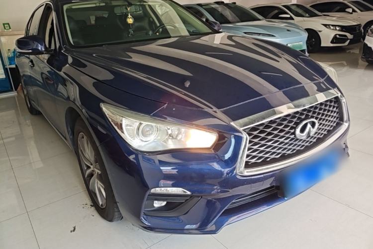 Used Infiniti Q50L 2018 2.0T Comfort Edition China V Standard Front Right 45 Deg