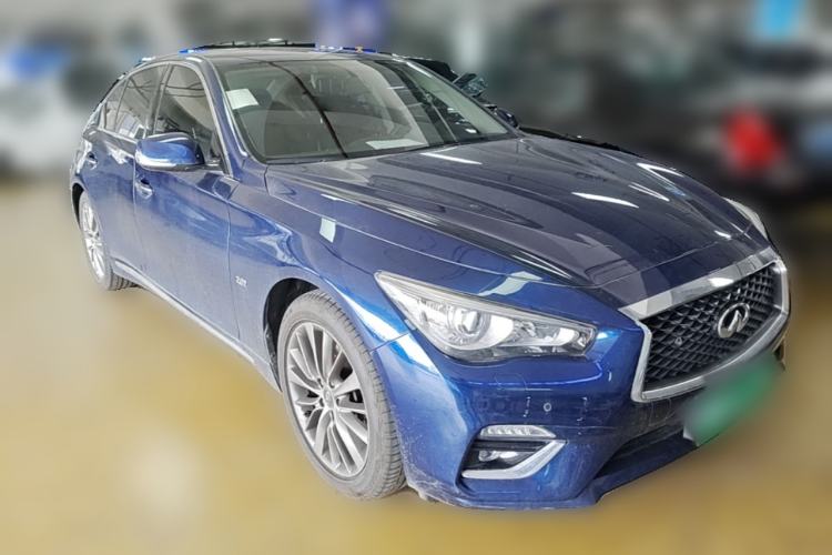 Used Infiniti Q50L 2018 2.0T Enjoyment Version China VI Standard Front Right 45 Deg