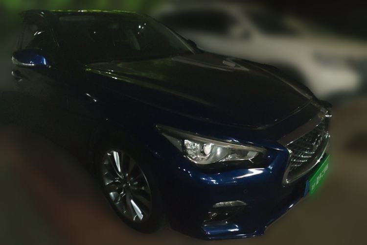 Used Infiniti Q50L 2018 2.0T Enjoyment Version China VI Standard Front Right 45 Deg