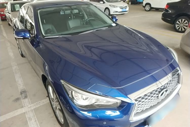 Used Infiniti Q50L 2018 2.0T Enjoyment Version China VI Standard Front Right 45 Deg