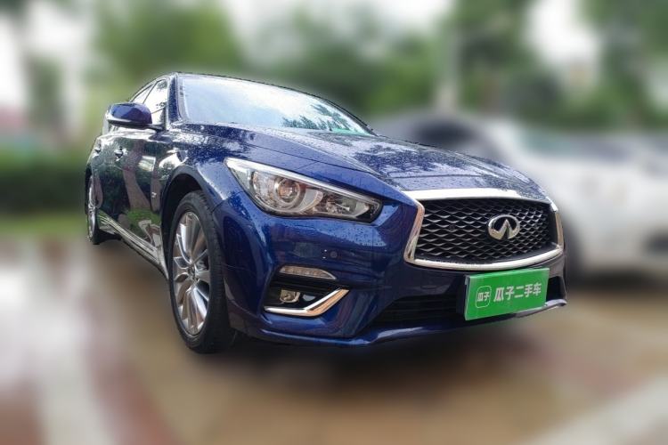 Used Infiniti Q50L 2018 2.0T Enjoyment Version China VI Standard Front Right 45 Deg