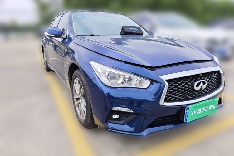 Used Infiniti Q50L 2018 2.0T Comfort Edition China VI Standard Front Right 45 Deg