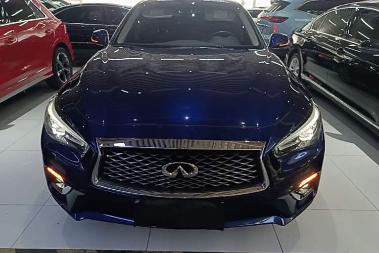 Used Infiniti Q50L 2018 2.0T Enjoyment Version China VI Standard Front