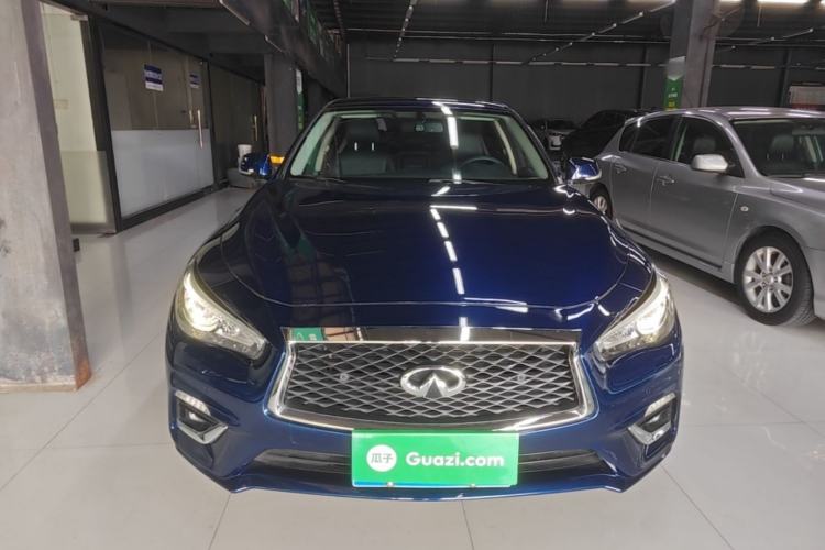 Used Infiniti Q50L 2018 2.0T Enjoyment Version China VI Standard Front