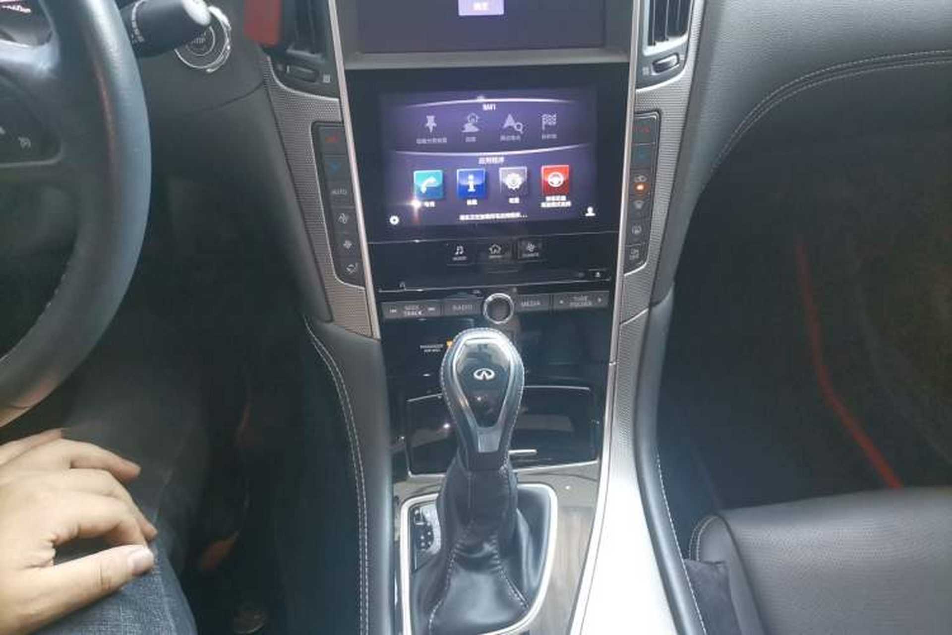 Used Infiniti Q50L 2018 2.0T Enjoyment Version China VI Standard Gear Lever
