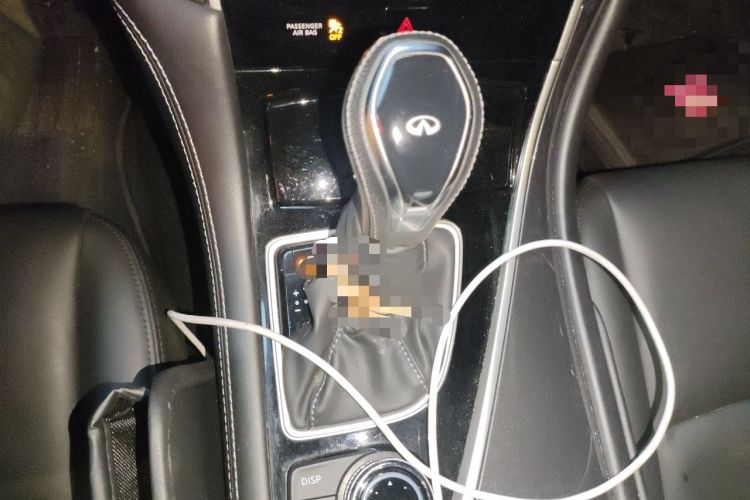Used Infiniti Q50L 2018 2.0T Comfort Edition China VI Standard Gear Lever