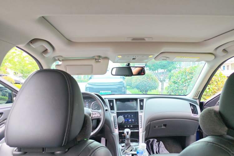 Used Infiniti Q50L 2018 2.0T Enjoyment Version China VI Standard Headliner
