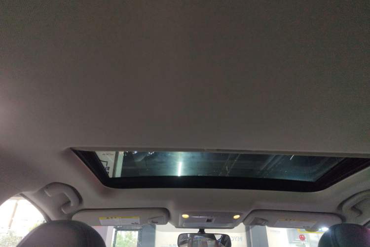 Used Infiniti Q50L 2018 2.0T Comfort Edition China VI Standard Headliner