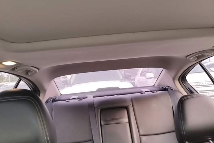 Used Infiniti Q50L 2018 2.0T Enjoyment Version China VI Standard Headliner