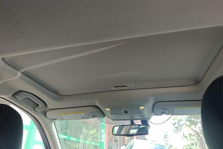 Used Infiniti Q50L 2018 2.0T Enjoyment Version China VI Standard Headliner