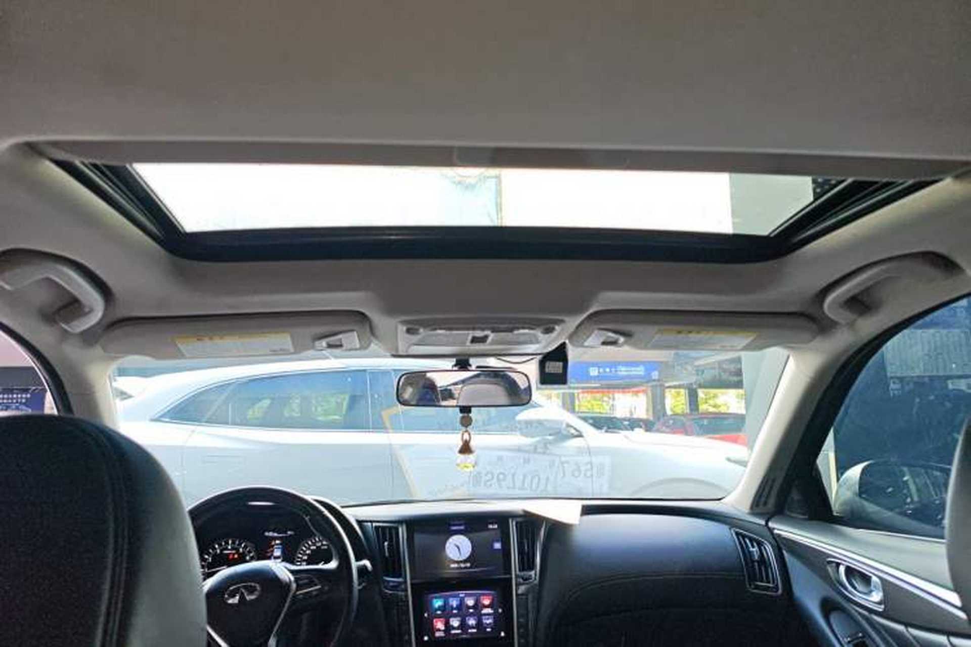 Used Infiniti Q50L 2018 2.0T Comfort Edition China VI Standard Headliner