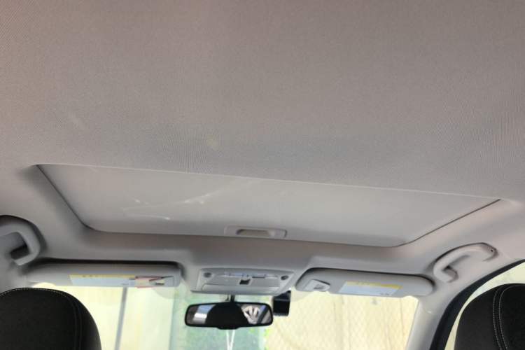 Used Infiniti Q50L 2018 2.0T Enjoyment Version China VI Standard Headliner