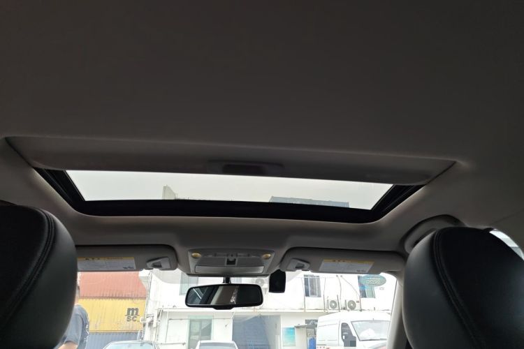 Used Infiniti Q50L 2018 2.0T Enjoyment Version China VI Standard Headliner