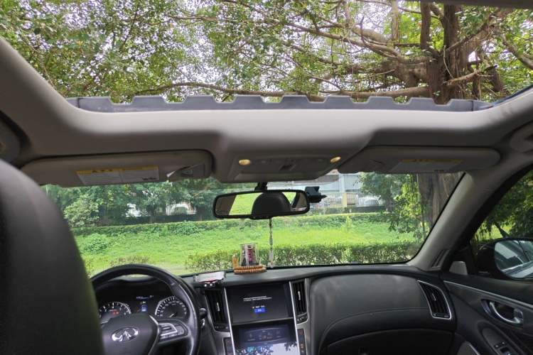 Used Infiniti Q50L 2018 2.0T Enjoyment Edition China V standard Headliner