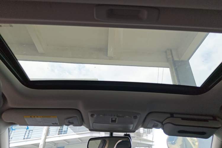 Used Infiniti Q50L 2018 2.0T Enjoyment Version China VI Standard Headliner