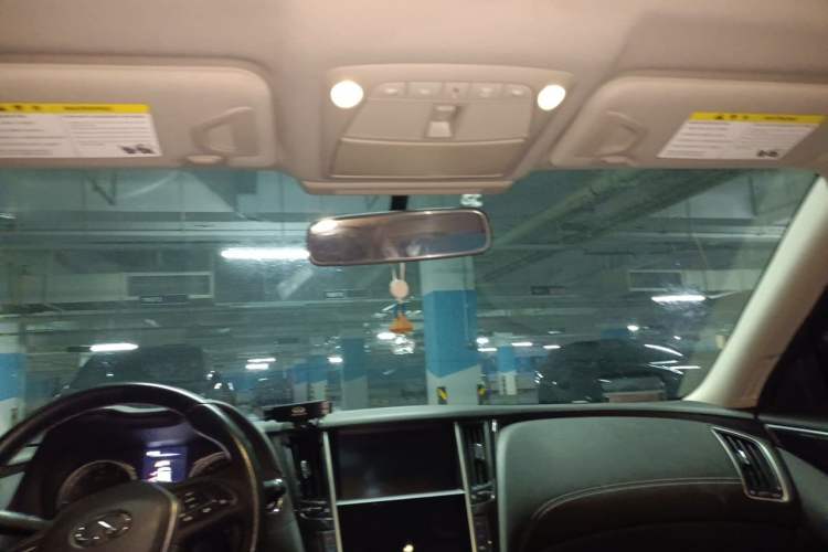 Used Infiniti Q50L 2018 2.0T Comfort Edition China VI Standard Headliner