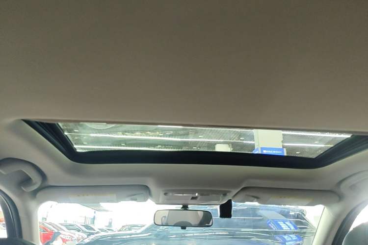 Used Infiniti Q50L 2018 2.0T Comfort Edition China VI Standard Headliner