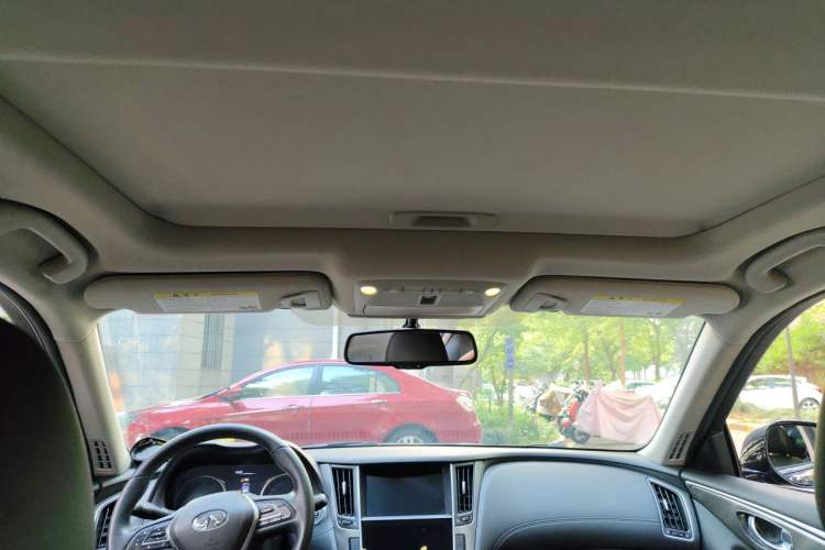 Used Infiniti Q50L 2018 2.0T Enjoyment Version China VI Standard Headliner