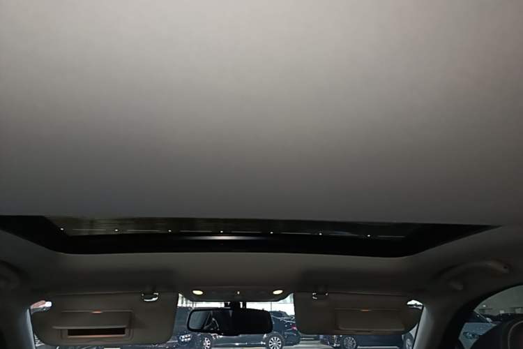 Used Infiniti Q50L 2018 2.0T Enjoyment Version China VI Standard Headliner