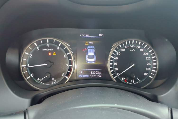 Used Infiniti Q50L 2018 2.0T Enjoyment Version China V Standard Instrument Cluster