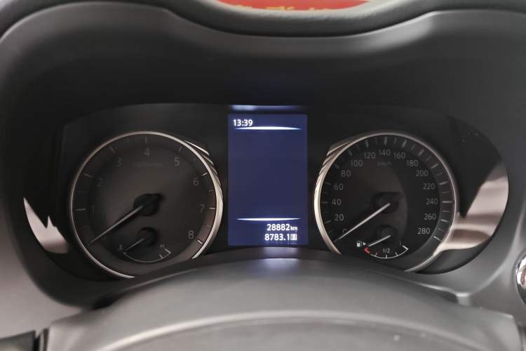 Used Infiniti Q50L 2018 2.0T Comfort Edition China VI Standard Instrument Cluster