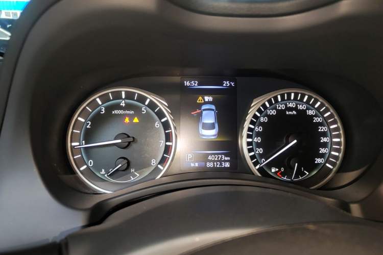 Used Infiniti Q50L 2018 2.0T Enjoyment Version China VI Standard Instrument Cluster