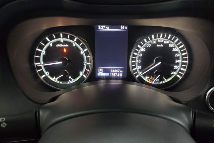 Used Infiniti Q50L 2018 2.0T Enjoyment Version China VI Standard Instrument Cluster