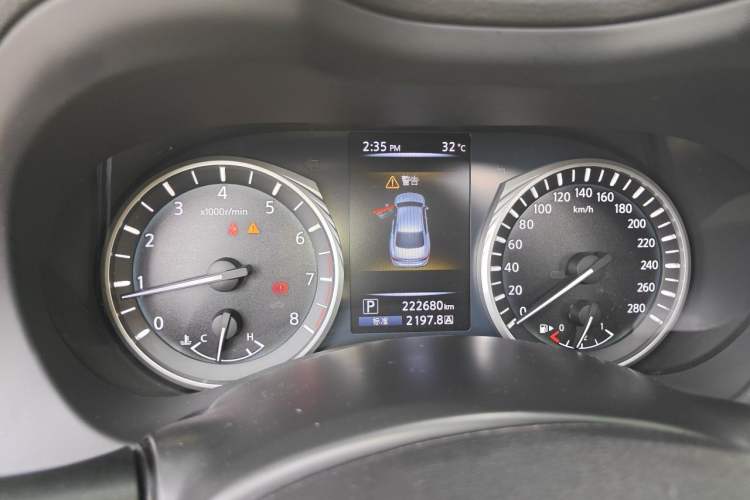 Used Infiniti Q50L 2018 2.0T Enjoyment Edition China V standard Instrument Cluster