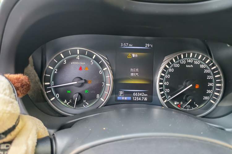 Used Infiniti Q50L 2018 2.0T Comfort Edition China VI Standard Instrument Cluster