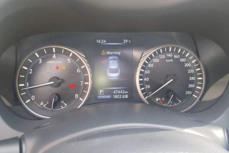 Used Infiniti Q50L 2018 2.0T Enjoyment Version China V Standard Instrument Cluster