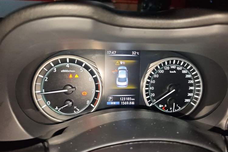 Used Infiniti Q50L 2018 2.0T Comfort Edition China V Standard Instrument Cluster