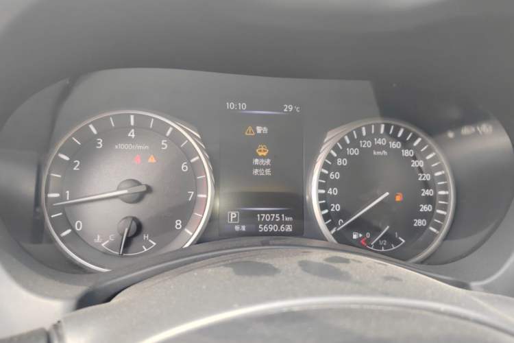 Used Infiniti Q50L 2018 2.0T Enjoyment Edition China V standard Instrument Cluster