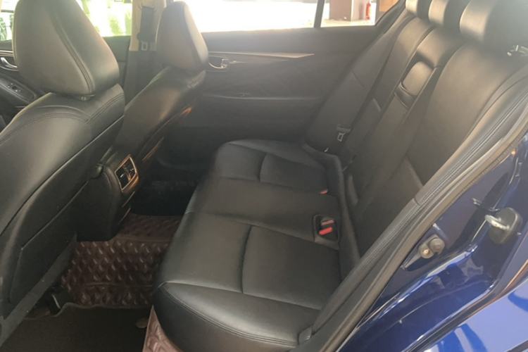 Used Infiniti Q50L 2018 2.0T Comfort Edition China VI Standard Interior 1