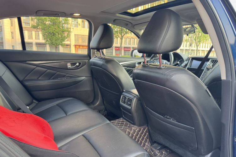 Used Infiniti Q50L 2018 2.0T Comfort Edition China VI Standard Interior 2