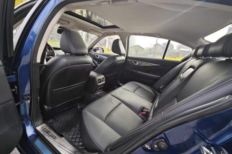 Used Infiniti Q50L 2018 2.0T Enjoyment Edition China V standard Interior 3