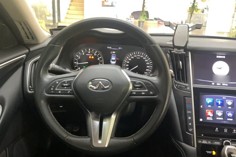 Used Infiniti Q50L 2018 2.0T Comfort Edition China VI Standard Interior 6
