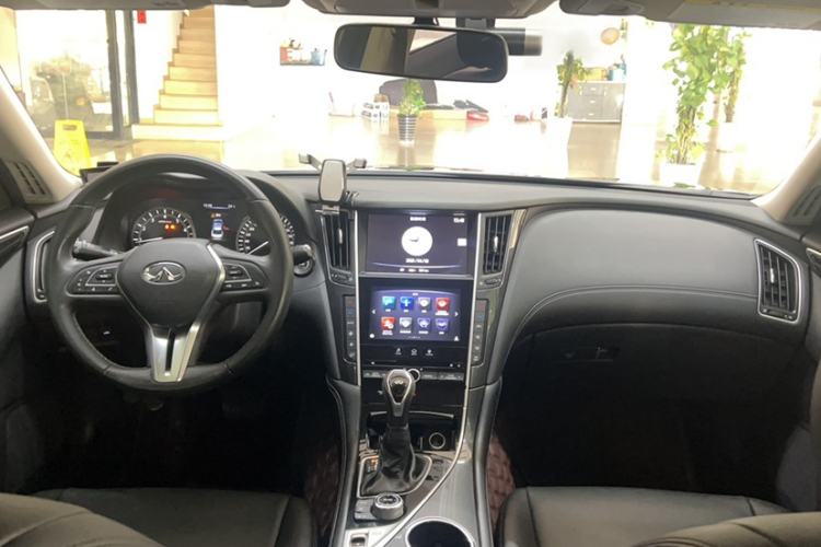 Used Infiniti Q50L 2018 2.0T Comfort Edition China VI Standard Interior 7