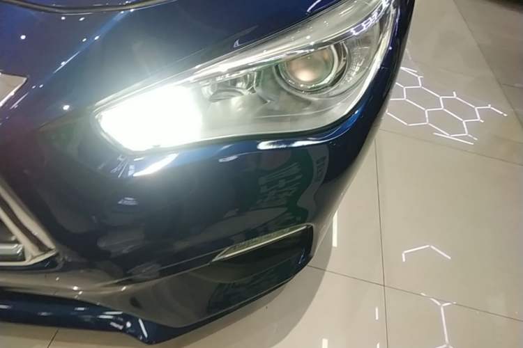 Used Infiniti Q50L 2018 2.0T Comfort Edition China VI Standard Left Front Headlight