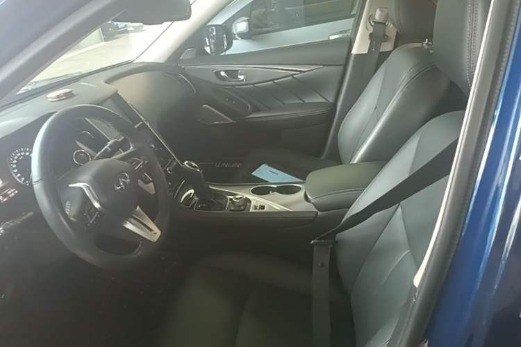 Used Infiniti Q50L 2018 2.0T Enjoyment Version China VI Standard Left Front Seat