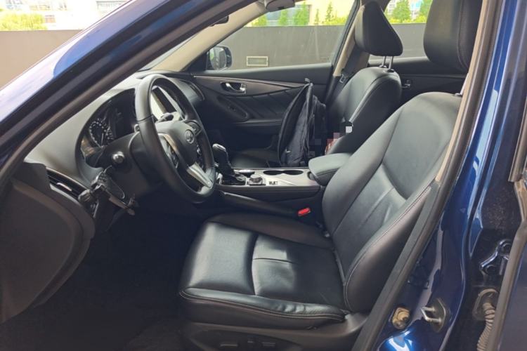 Used Infiniti Q50L 2018 2.0T Enjoyment Version China VI Standard Left Front Seat