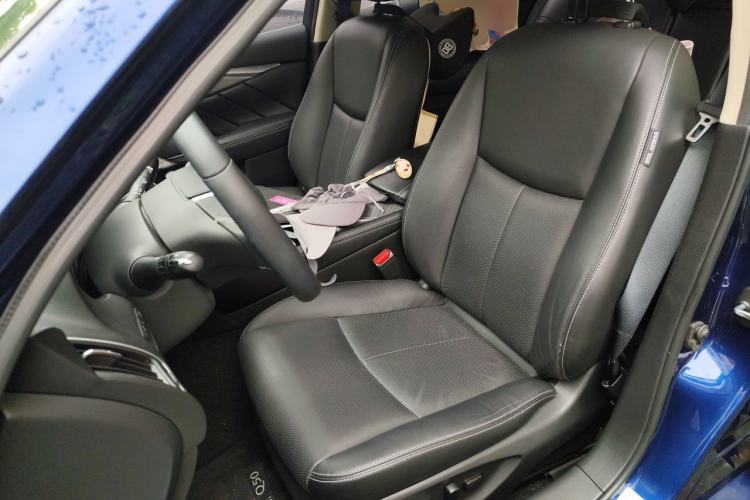Used Infiniti Q50L 2018 2.0T Enjoyment Version China VI Standard Left Front Seat