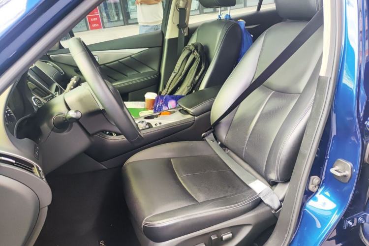 Used Infiniti Q50L 2018 2.0T Enjoyment Edition China V standard Left Front Seat