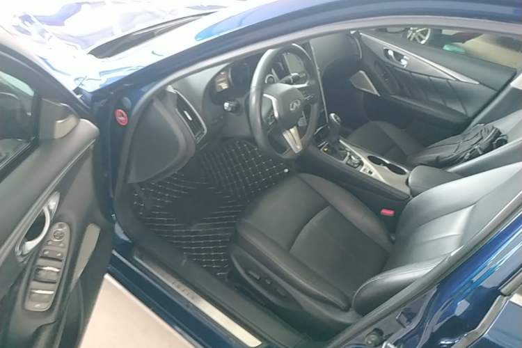 Used Infiniti Q50L 2018 2.0T Enjoyment Version China VI Standard Left Front Seat