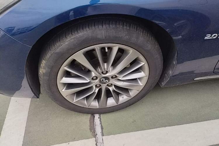 Used Infiniti Q50L 2018 2.0T Enjoyment Version China VI Standard Left Front Wheel Hub
