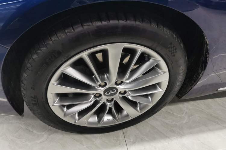 Used Infiniti Q50L 2018 2.0T Enjoyment Version China VI Standard Left Front Wheel Hub